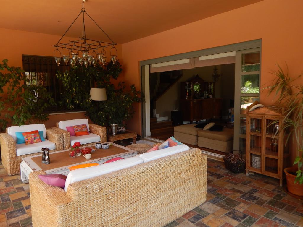 Slow Living Beautiful Villa Rafína Exteriör bild